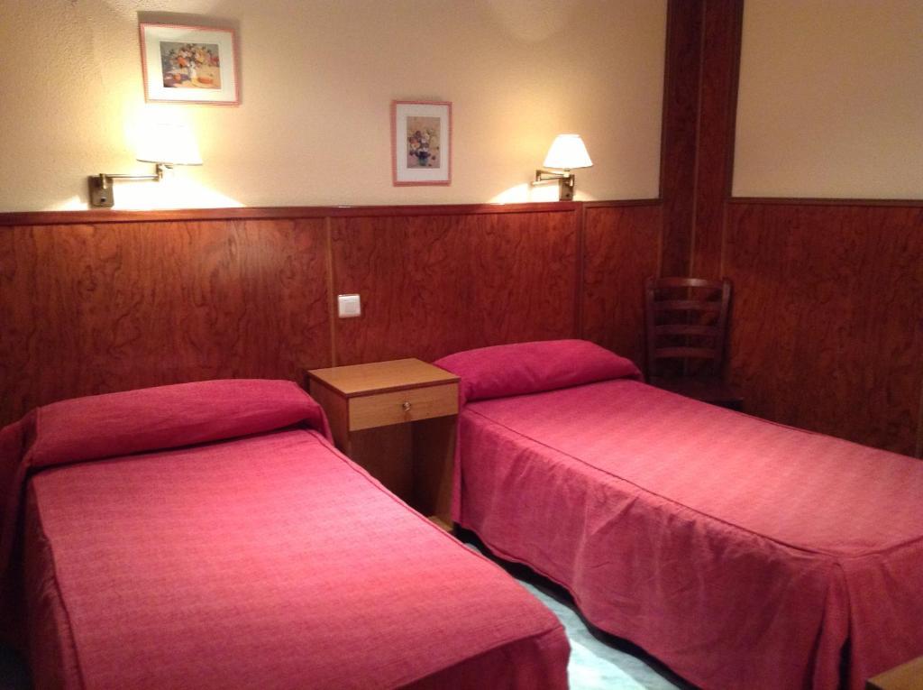 Hostal Santa Marta Aranjuez Habitación foto