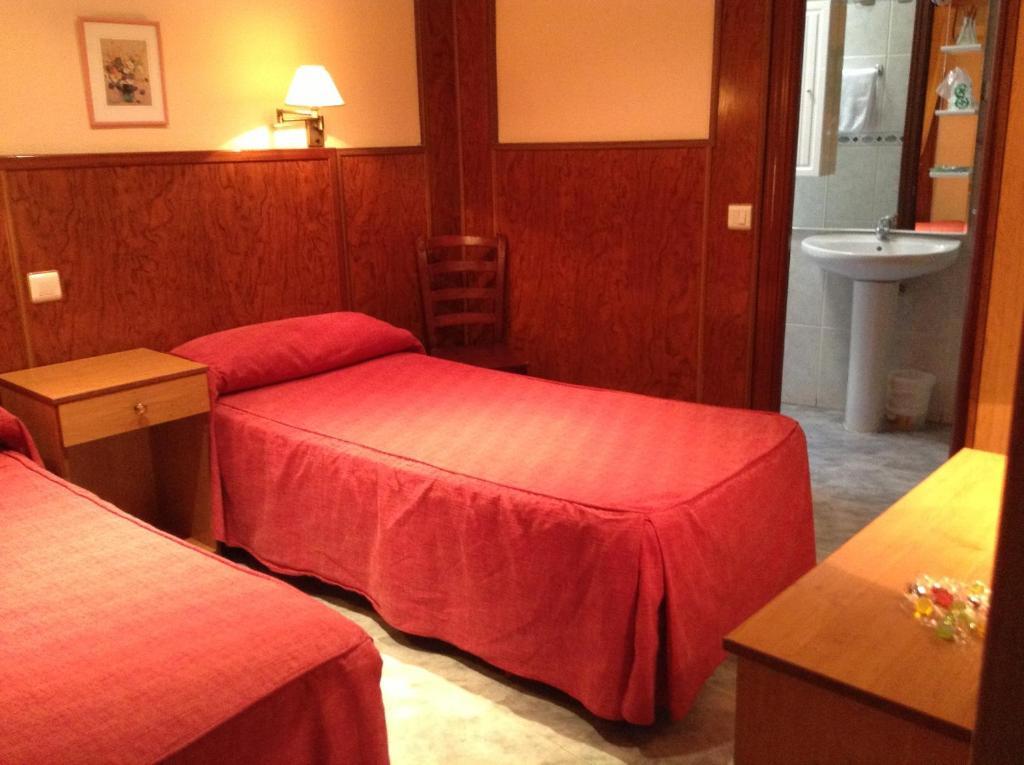 Hostal Santa Marta Aranjuez Habitación foto